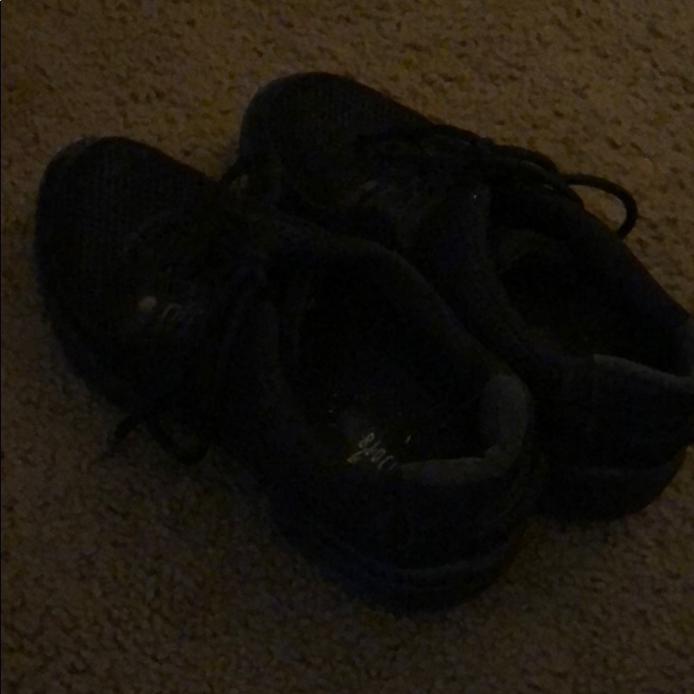 BLOCH dance sneakers (Size US 9 fits like 7.5)